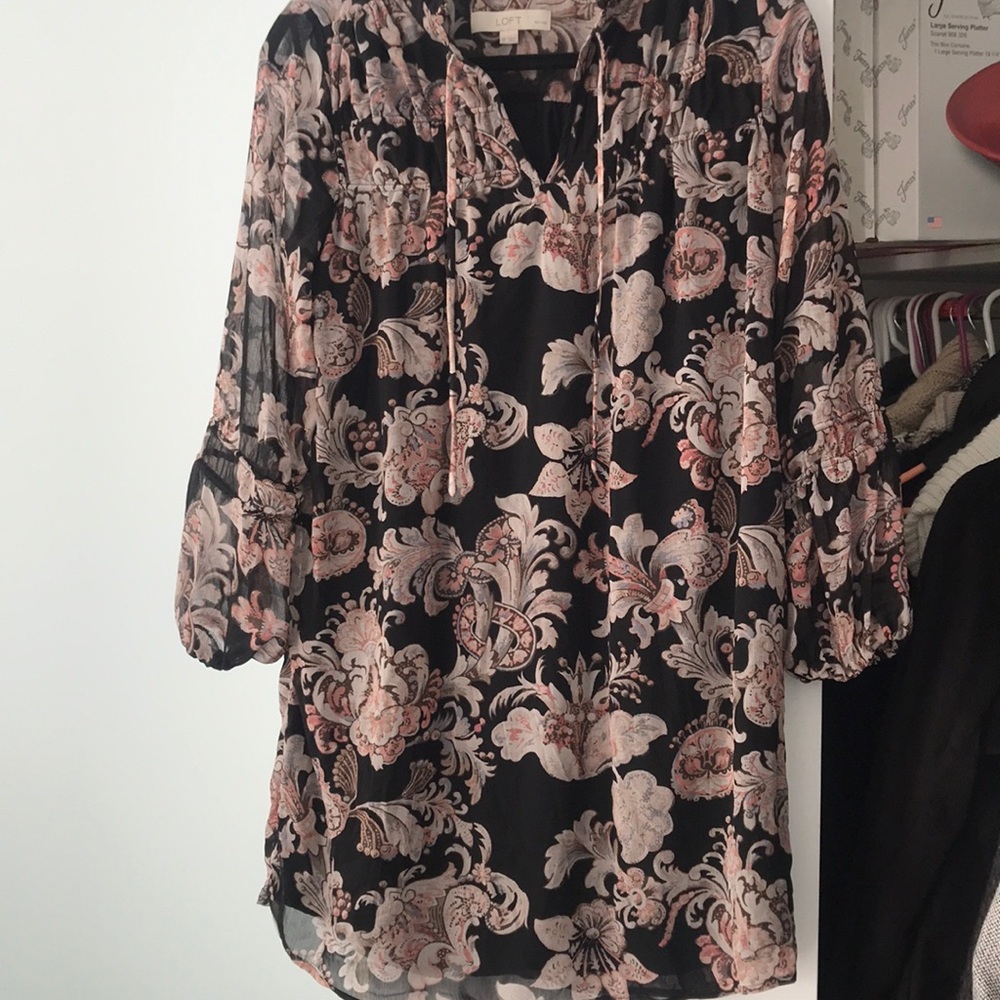 Loft Dress, long sleeve detailed neckline black size SP